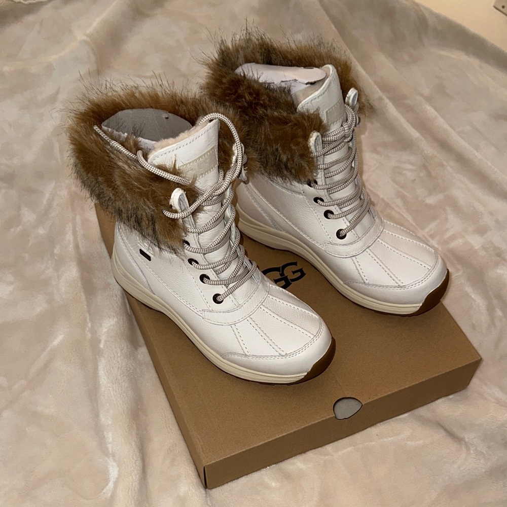 UGG Women's White Boots with Brown Fur Trim
